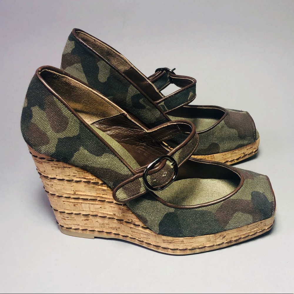 Authentic Castaner Green Camouflaged Espadrille
